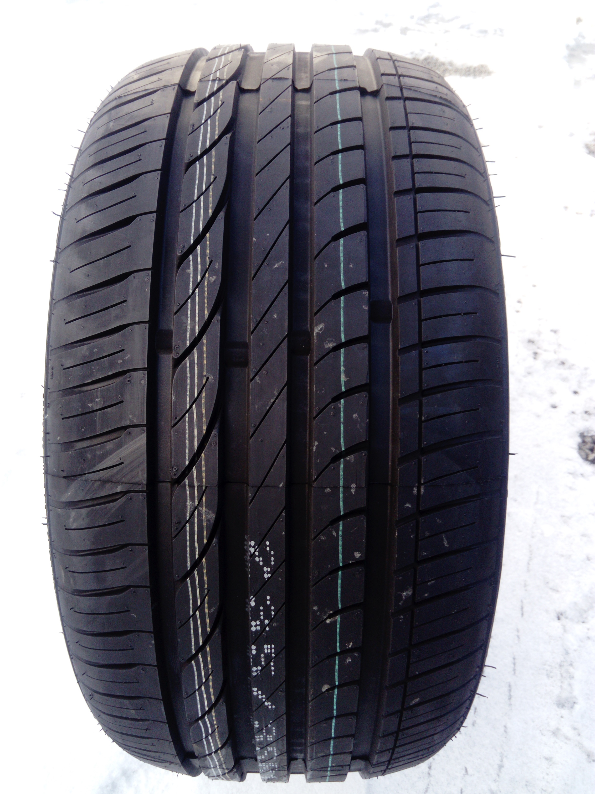 Шины linglong sport master. 235/45 R18 LINGLONG Green-Max 98y XL. LINGLONG Green-Max w101. 235/45r17 LINGLONG Green-Max XL 97w. 225 70r16 103h LINGLONG Green-Max hp010.